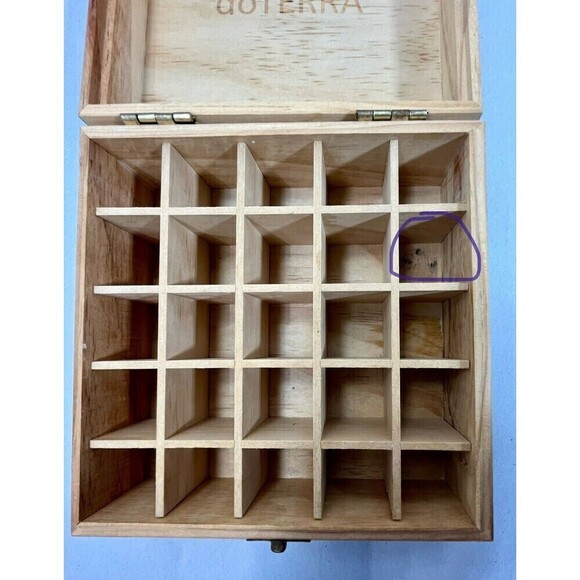 Doterra Essential Oils Empty Wooden Storage Box Case Holds 25 Bottles - Picture 8 of 11